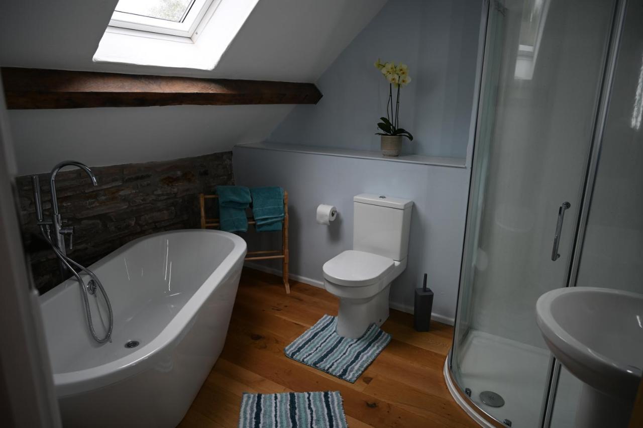 Вилла Pant Llwyd Farm Llangynidr Экстерьер фото